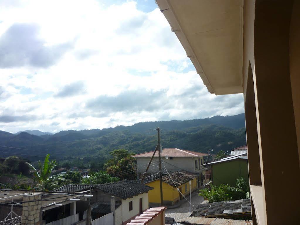 Hotel La Escalinata Copan Bagian luar foto